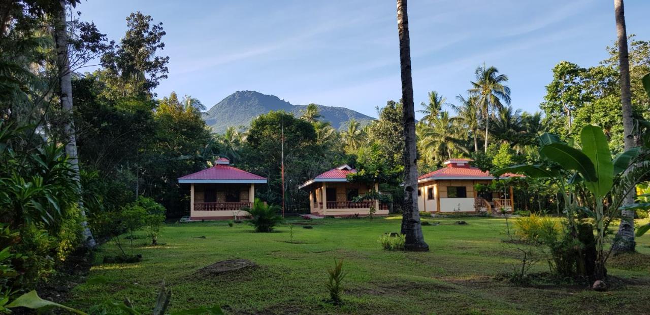 Paco'S Garden Home Stay Mambajao Dış mekan fotoğraf