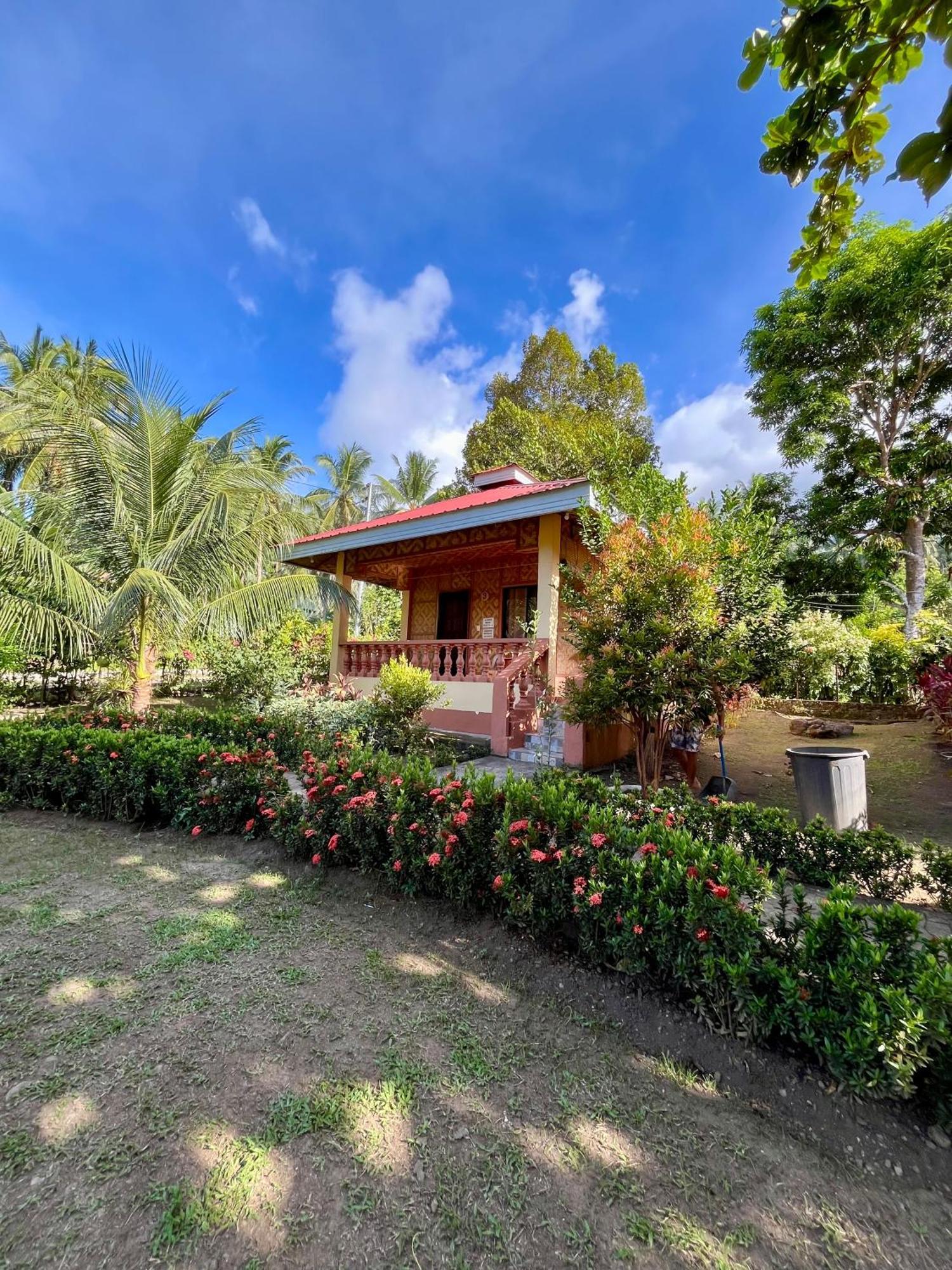 Paco'S Garden Home Stay Mambajao Dış mekan fotoğraf