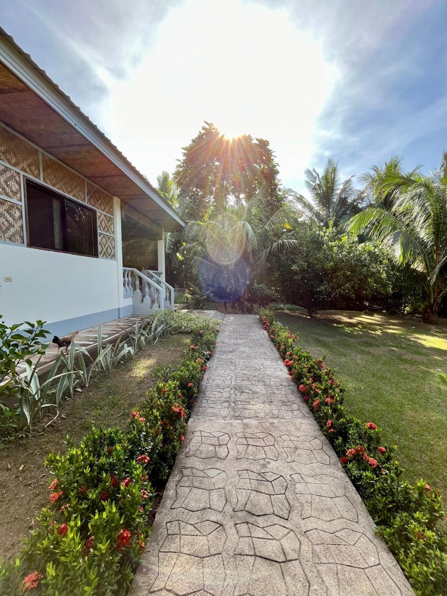 Paco'S Garden Home Stay Mambajao Dış mekan fotoğraf