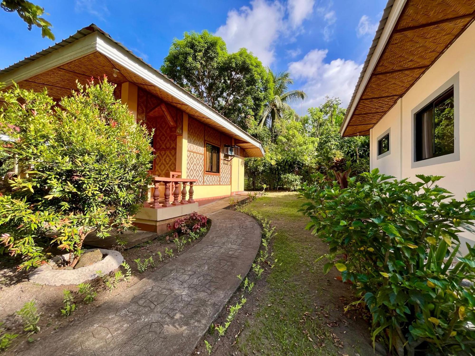 Paco'S Garden Home Stay Mambajao Dış mekan fotoğraf