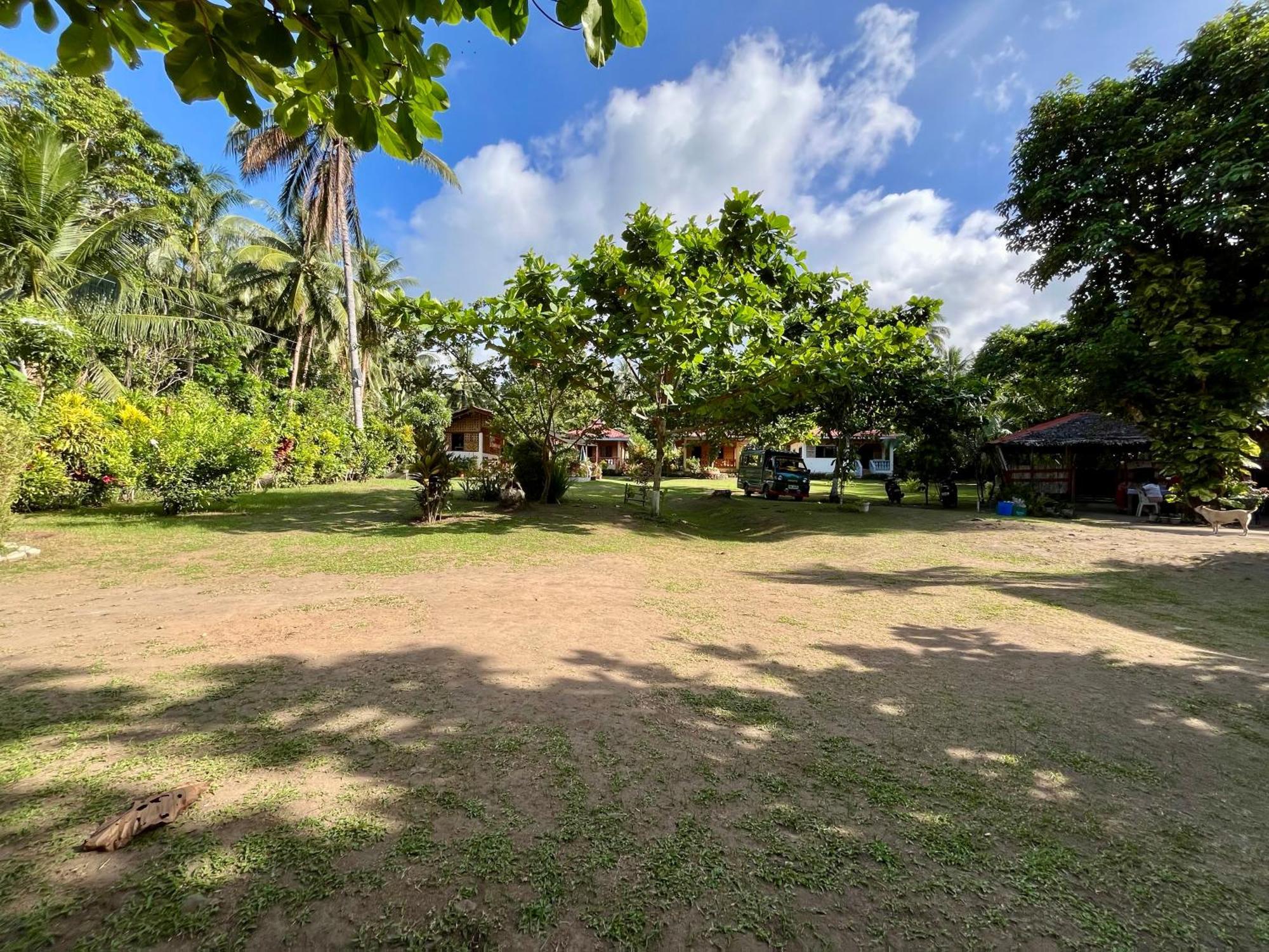 Paco'S Garden Home Stay Mambajao Dış mekan fotoğraf