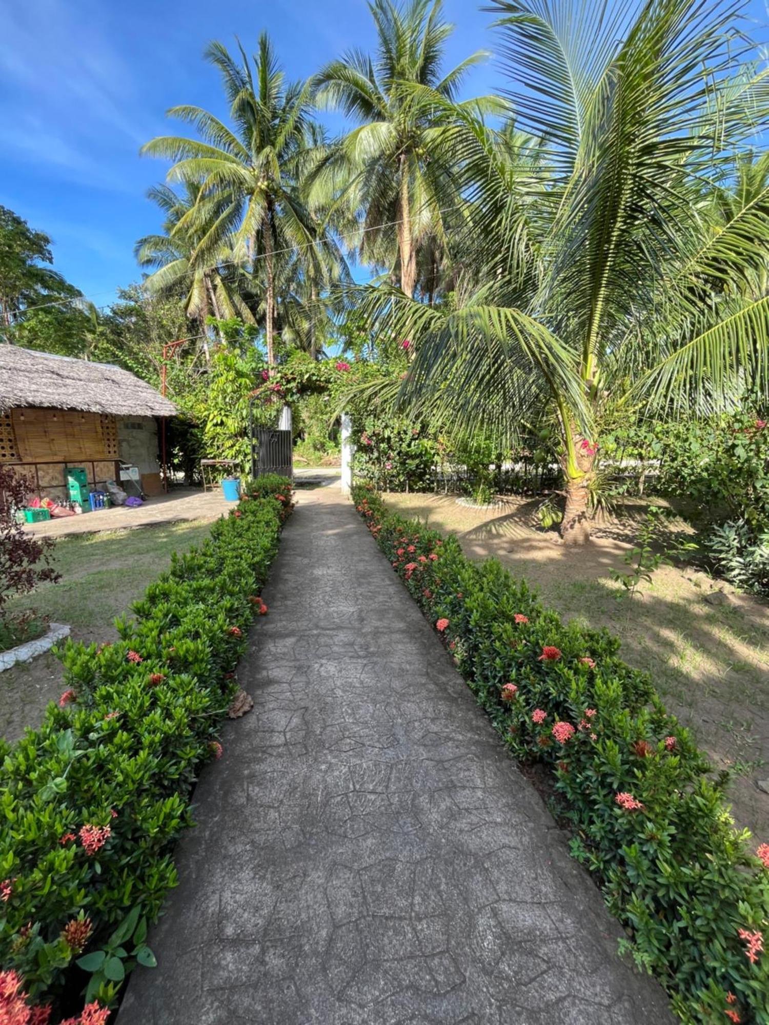 Paco'S Garden Home Stay Mambajao Dış mekan fotoğraf